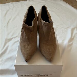 Elegant Tan Women's Ankle Boots